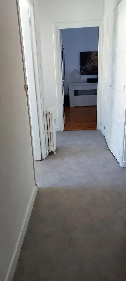 Appartement spacieux F3,netlix,wi fi,parking gratuit,proche de STEEL