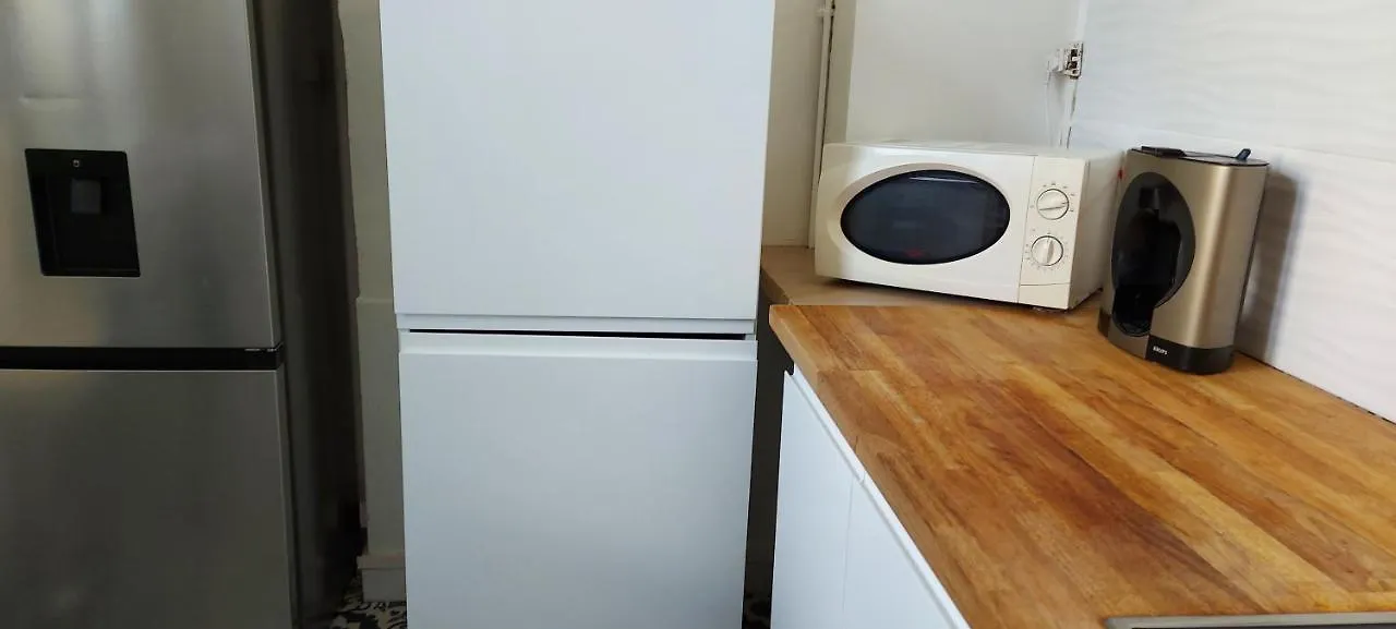 spacieux F3,netlix,wi fi,parking gratuit,proche de STEEL 0*, Saint-Etienne (Loire) France